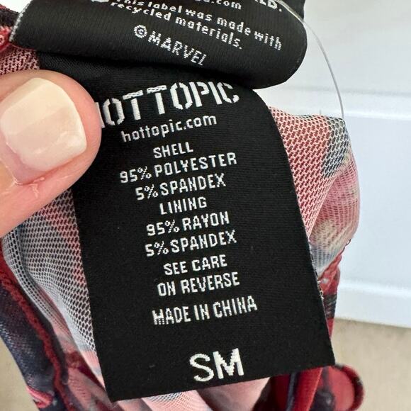 NWT Her Universe Marvel Venom Mesh Cutout Long Sleeve Top Small - Picture 7 of 8